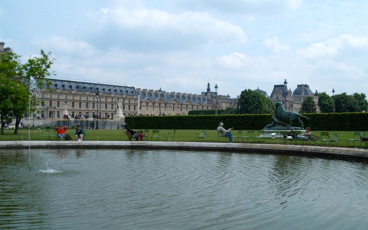 A pond in the Jardin des Tuileries
