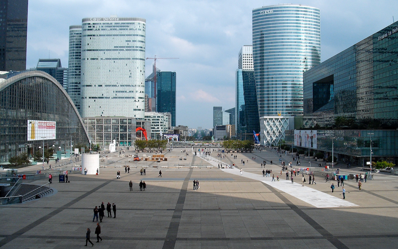 La Défense to Arc de Triomphe